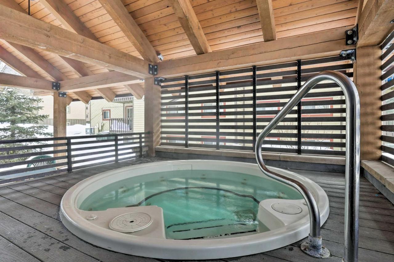 Central Steamboat Condo Outdoor Hot Tub And Pool! สตีมโบทสปริงส์ ภายนอก รูปภาพ